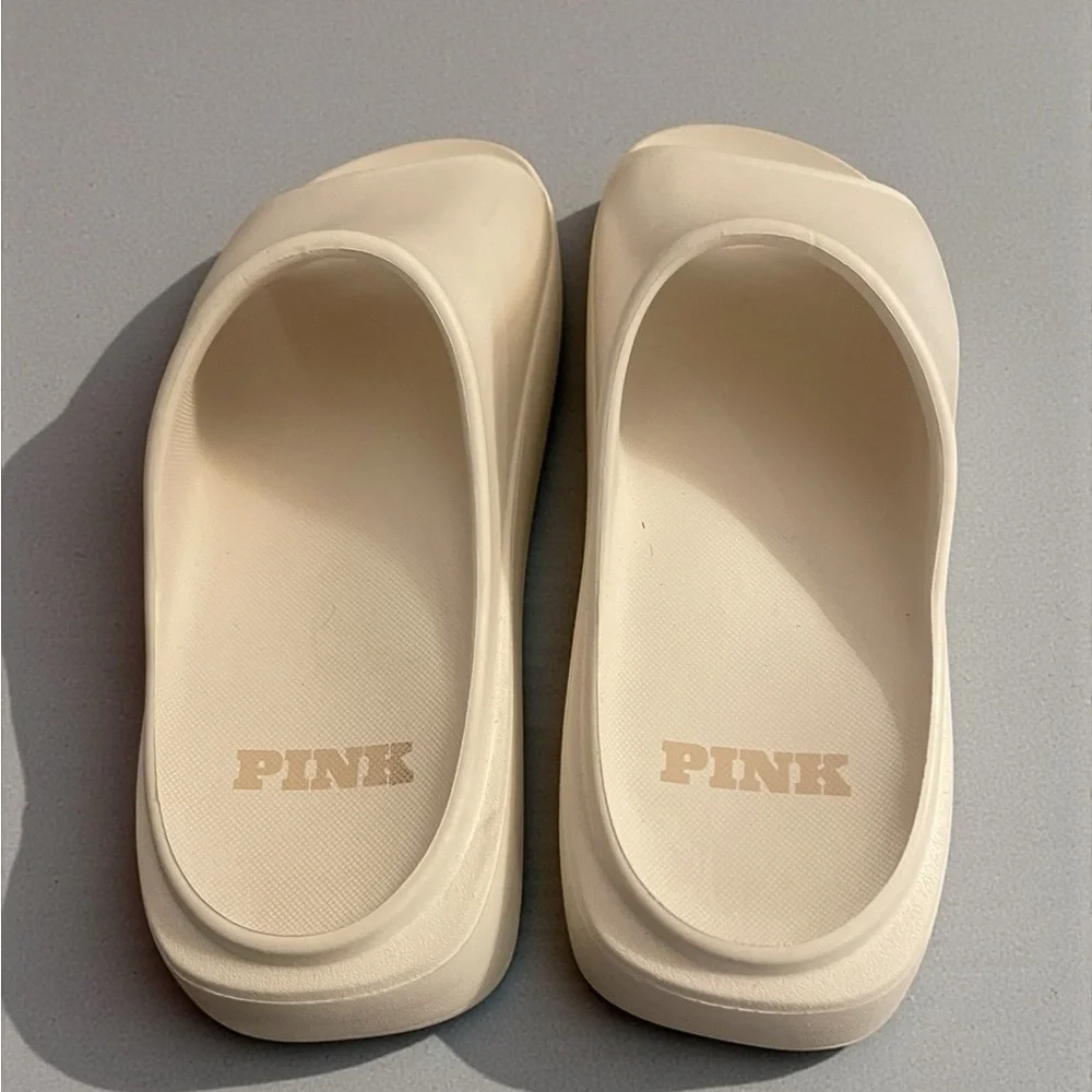 PINK Victoria’s Secret White Platform Slides Sandals Size 7–8 (Fits 7)